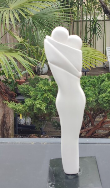 Skulptur mit dem Titel "Les amoureux" von Régine Desage, Original-Kunstwerk, Ton