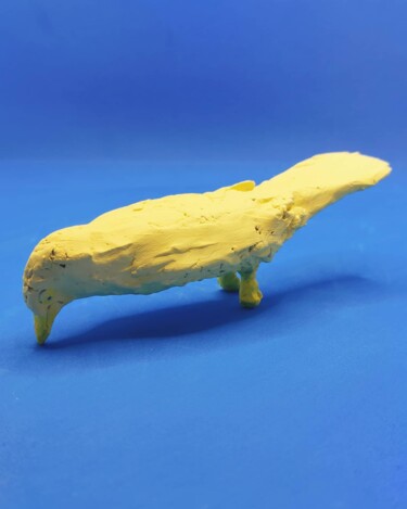 Sculpture titled "oiseau jaune" by Régis Duprat, Original Artwork, Clay