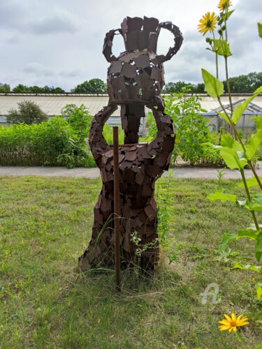 Skulptur mit dem Titel "Die Wasserträgerin" von Reiner Poser, Original-Kunstwerk, Metalle