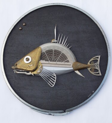 Painting titled "Fish Cocomor" by Vladimiras Nikonovas, Original Artwork, Metals Mounted on Wood Panel
