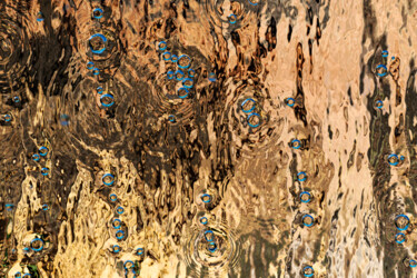 Photographie intitulée "L'envers de la casc…" par Rémi Carbonaro, Œuvre d'art originale, Photographie numérique Monté sur Al…