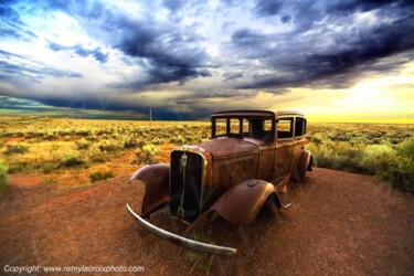 Fotografie mit dem Titel "Old wreck - Route 6…" von Rémy Lacroix, Original-Kunstwerk, Digitale Fotografie Auf Karton montiert