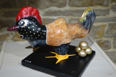 Sculpture intitulée "la poule aux yeux d…" par Erno, Œuvre d'art originale, Bois