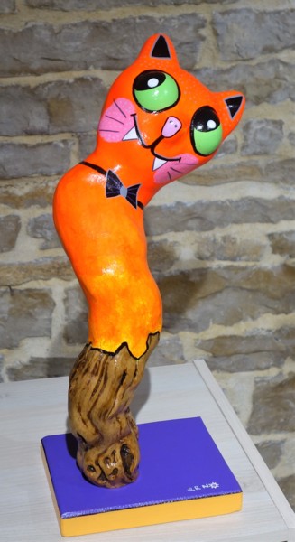 Sculpture intitulée "the firecat" par Erno, Œuvre d'art originale, Bois