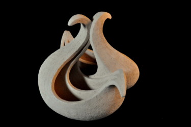 Sculpture titled "OMHELZING (HUG)" by Renild Schepers, Original Artwork, Ceramics