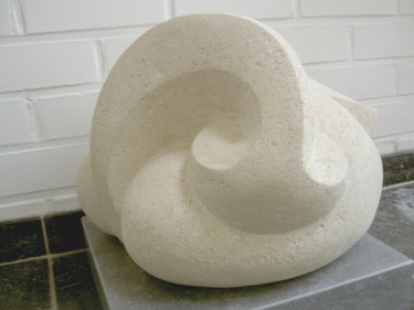 Sculpture titled "Ocean wave" by Renild Schepers, Original Artwork, Stone