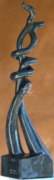 Sculpture titled "Beijo , Kiss" by Cesar Valerio, Original Artwork, Stone