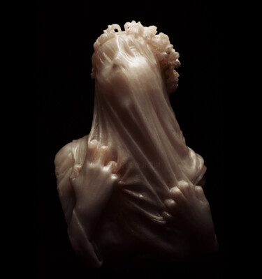 Skulptur mit dem Titel "The Veiled Virgin" von Reza Sedghi, Original-Kunstwerk, Stein