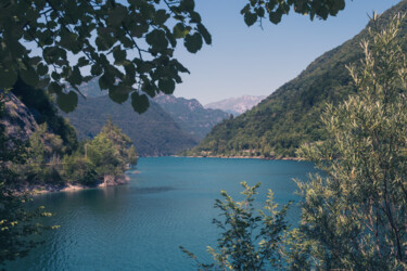 Fotografie getiteld "Lago di Barcis" door Riccardo Cettolin, Origineel Kunstwerk, Digitale fotografie