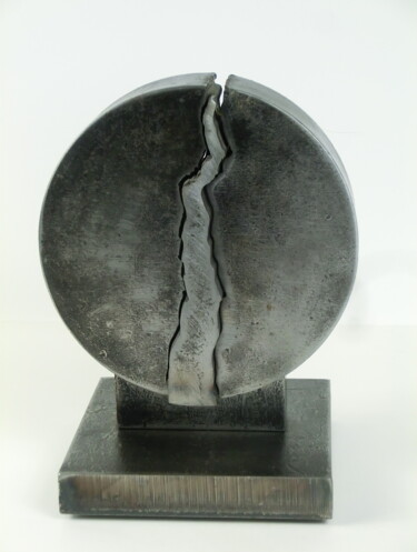 Skulptur mit dem Titel "Bruch" von Richard Blaas, Original-Kunstwerk, Metalle