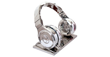 Sculpture titled "Headphones DJ" by Richard Orlinski, Original Artwork, Aluminium