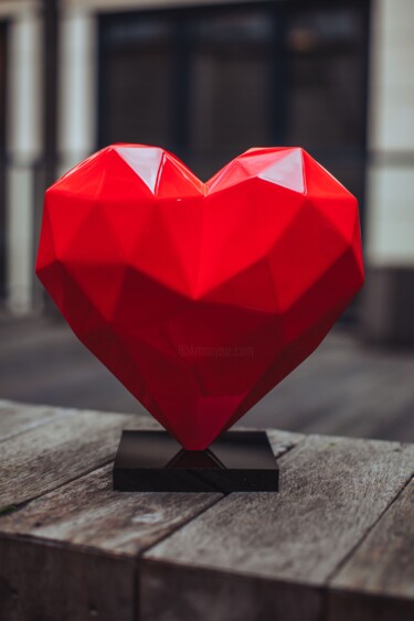 Скульптура под названием "Heart" - Richard Orlinski, Подлинное произведение искусства, Смола