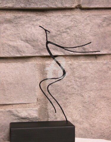 Skulptur mit dem Titel "Empressé" von Richard Paquette, Original-Kunstwerk, Metalle