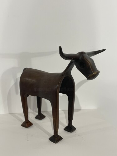 Sculpture titled "Grand taureau brun" by Richard Pommier, Original Artwork, Bronze