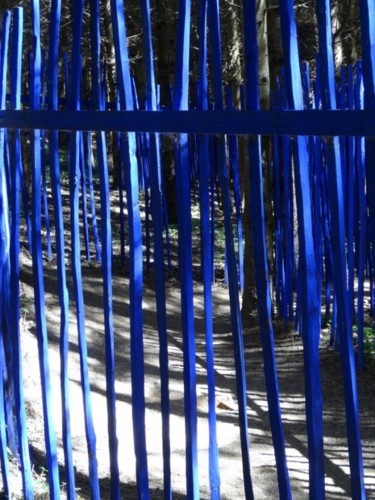 Fotografie mit dem Titel "blue fence" von Ricopic, Original-Kunstwerk