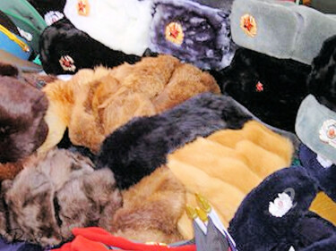 Fotografia zatytułowany „Fur Hats” autorstwa Richard Ward, Oryginalna praca, Fotografia cyfrowa