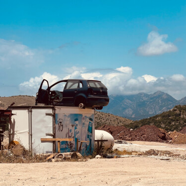 Fotografía titulada "Suspendue dans le B…" por Ridha Dhib, Obra de arte original, Fotografía no manipulada