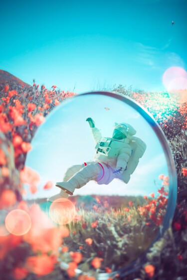 Digital Arts titled "Astronaute flottant…" by Rigaud Mickaël (Gen Z), Original Artwork, Manipulated Photography