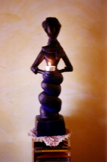 Sculpture intitulée "la porteuse de lumi…" par Rina Curiel, Œuvre d'art originale