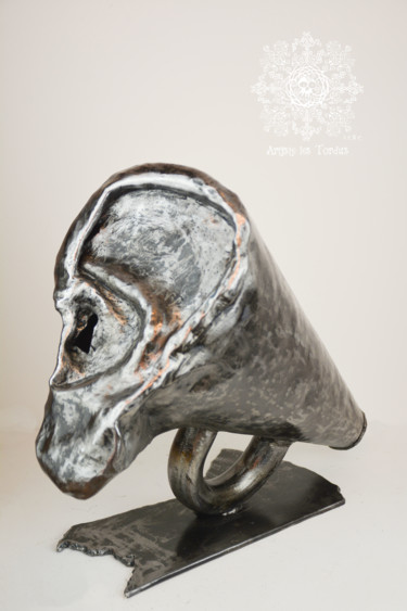 Sculptuur getiteld "Megaphonear by Arti…" door Artiste Les Tordus, Origineel Kunstwerk, Metalen