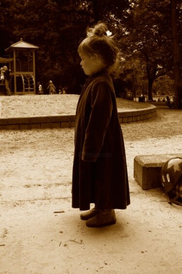 Fotografie getiteld "Child in a Rembrand…" door Rob Arbouw, Origineel Kunstwerk