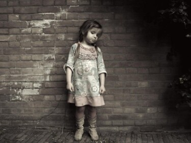 Photography titled "Child and wall" by Rob Arbouw, Original Artwork