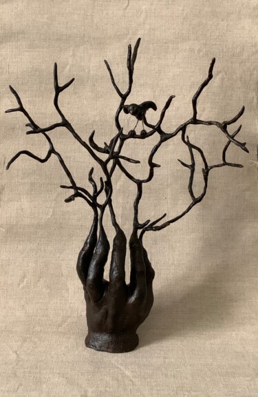 Скульптура под названием "OFFERING" - Robert Inestroza, Подлинное произведение искусства, Смола