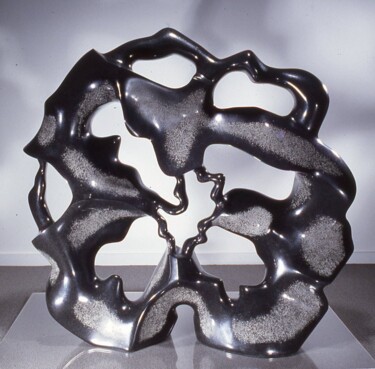雕塑 标题为“Mystic Flower” 由Robert Winslow, 原创艺术品, 石