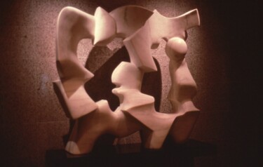 Скульптура под названием "Interrelated" - Robert Winslow, Подлинное произведение искусства, Камень