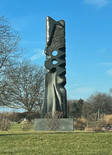 Skulptur mit dem Titel ""Totem"" von Robert Winslow, Original-Kunstwerk, Stein