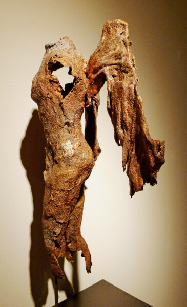 Скульптура под названием "figure with wings" - Robert Winslow, Подлинное произведение искусства, Бронза