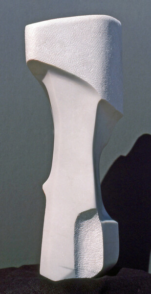 Skulptur mit dem Titel "tall" von Robert Winslow, Original-Kunstwerk, Stein