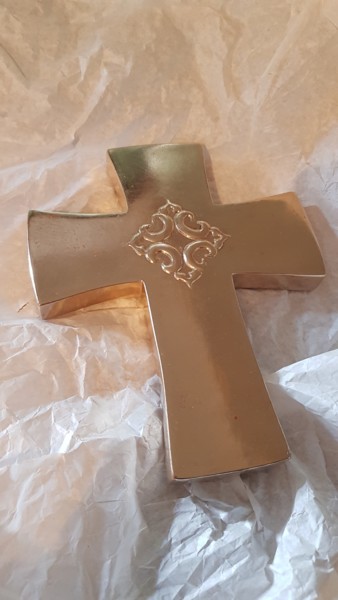 Wandkreuz - vergoldet Design intitulée "Wandkreuz - vergold…" par Robert Weingartner, Œuvre d'art originale, Bois