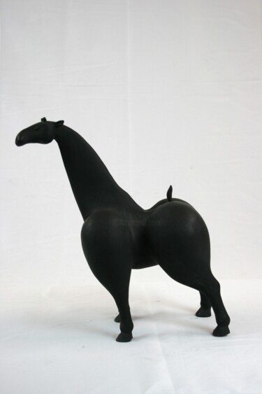 Sculpture titled "Giraffe" by Roberto Barbuti, Original Artwork, Terra cotta