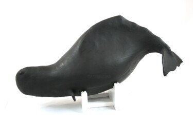 Sculpture intitulée "Sperm whale" par Roberto Barbuti, Œuvre d'art originale, Terre cuite
