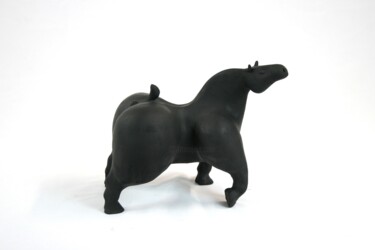 Escultura intitulada "Pawing horse" por Roberto Barbuti, Obras de arte originais, Terracota