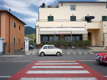 Фотография под названием "la 500 e la mg a su…" - Roberto Ferrero, Подлинное произведение искусства, Цифровая фотография