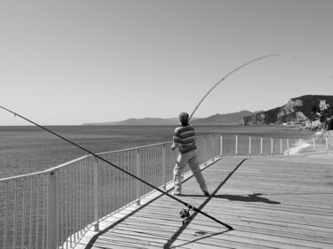 Fotografia intitulada "il pescatore con du…" por Roberto Ferrero, Obras de arte originais, Fotografia digital