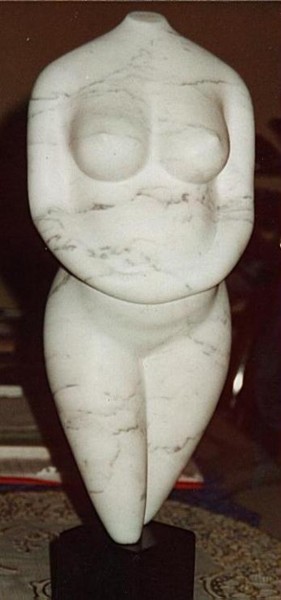 Sculpture titled "Maternité" by Robert Rachel, Original Artwork, Stone