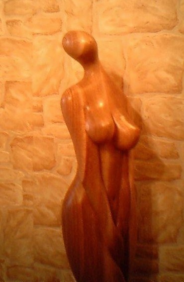 Sculpture titled "Une femme avec de g…" by Robert Rachel, Original Artwork, Wood