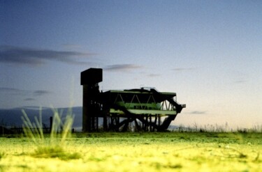 Fotografía titulada "Solitary building i…" por Robin Vandenabeele, Obra de arte original