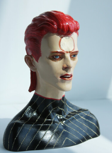 Sculpture intitulée "David Bowie, Ziggy…" par Rock Portraits By Larisa Churkina, Œuvre d'art originale, Coulage