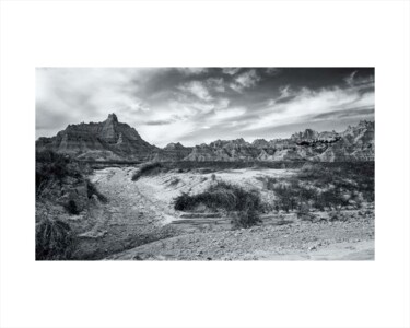 Fotografia zatytułowany „Badlands” autorstwa Rodman, Oryginalna praca, Fotografia cyfrowa Zamontowany na Karton