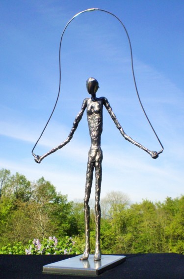 Sculpture titled "Saut à la corde" by Roger Peulvey, Original Artwork, Metals