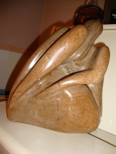 Скульптура под названием "Douceur" - Marierf, Подлинное произведение искусства, Камень