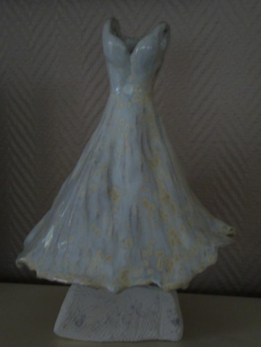 Sculpture titled "Le tutu" by Marierf, Original Artwork, Ceramics