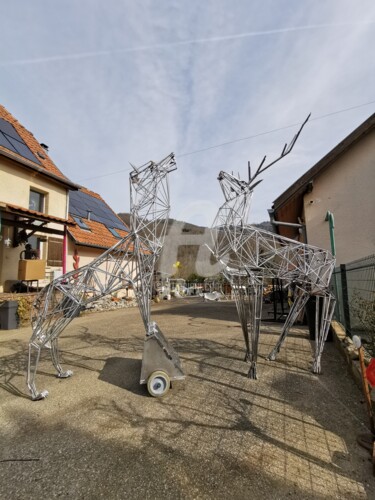 Escultura intitulada "Le cri du loup" por Issro, Obras de arte originais, Aço inoxidável