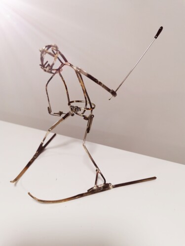 Scultura intitolato "Skieur" da Romain Boussard (H3), Opera d'arte originale, Metalli
