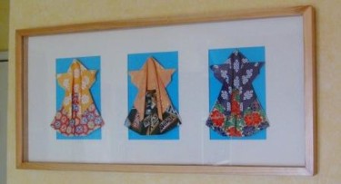 Installation intitulée "Cadre Kimonos" par Romain Pauchet, Œuvre d'art originale