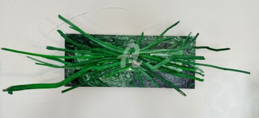 Sculptuur getiteld "Green Tree Twig 2" door Romros, Origineel Kunstwerk, Acryl Gemonteerd op Frame voor houten brancard